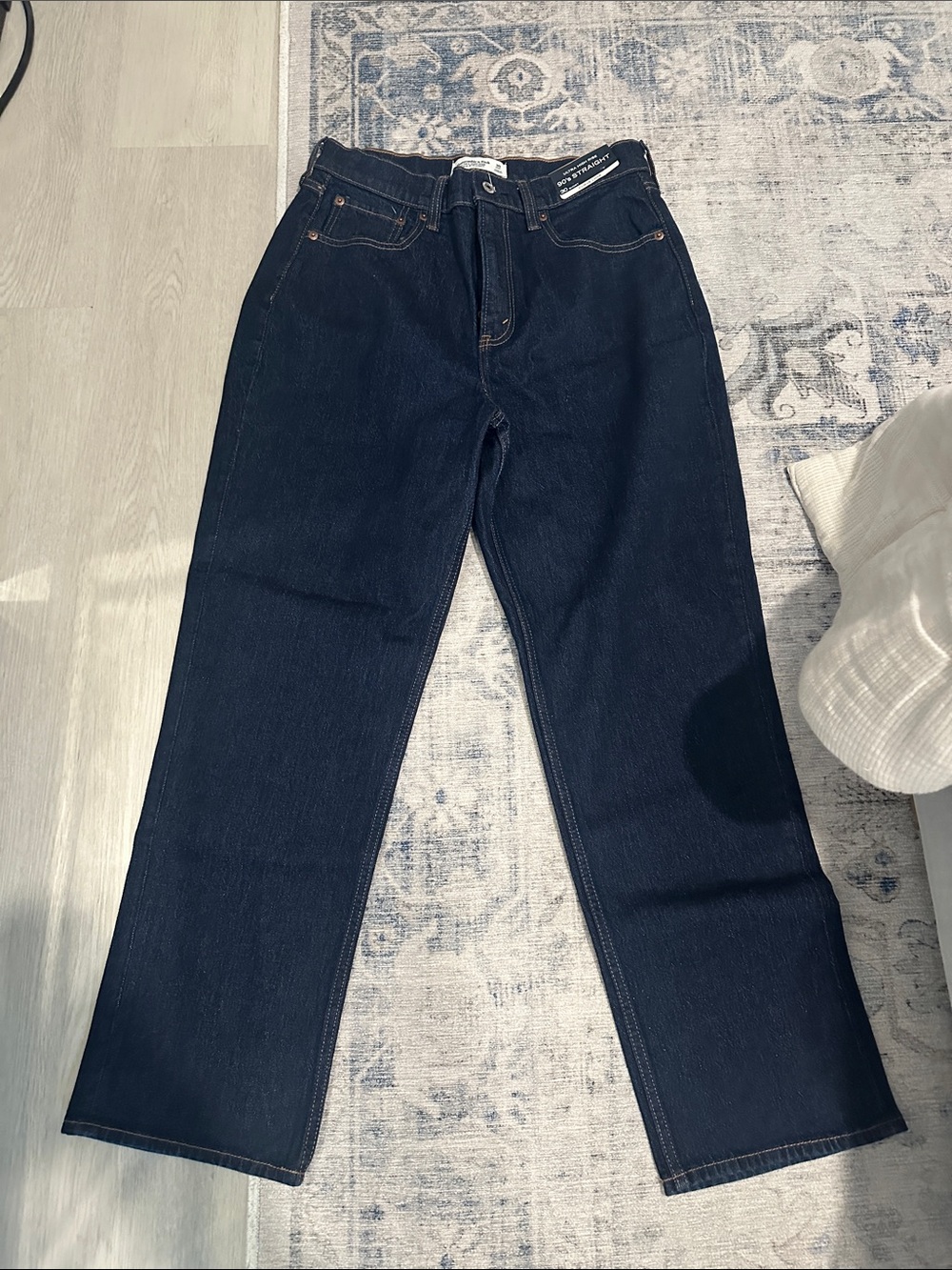 NWT Women’s Abercrombie Dark Blue Straight-Leg Jeans